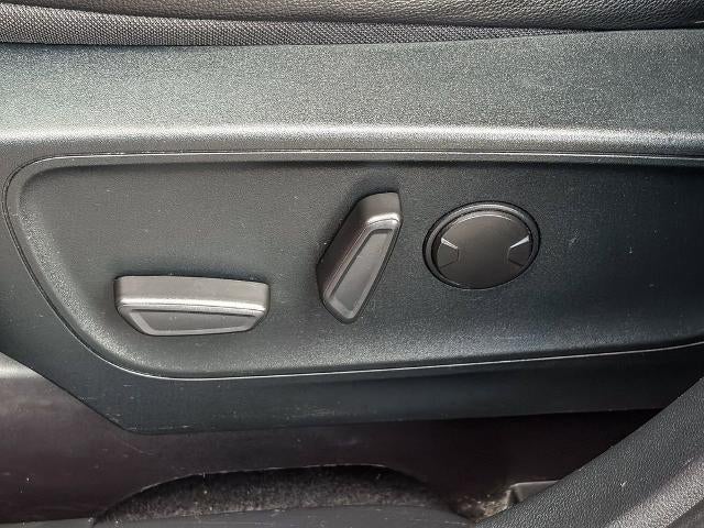 2020 Ford Escape Titanium Hybrid