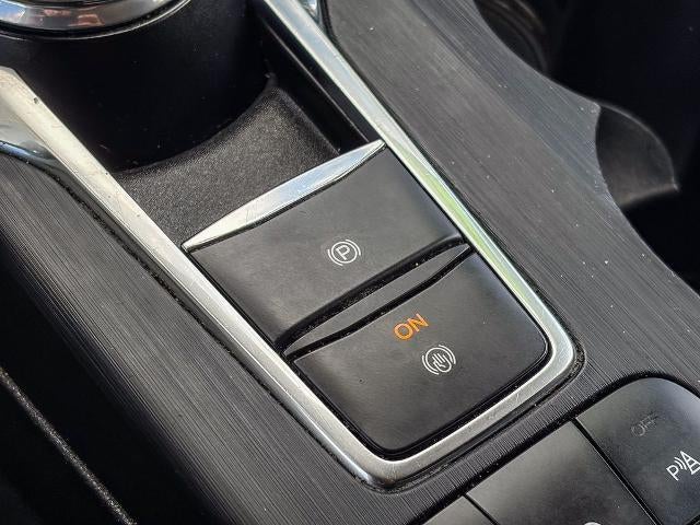 2020 Ford Escape Titanium Hybrid