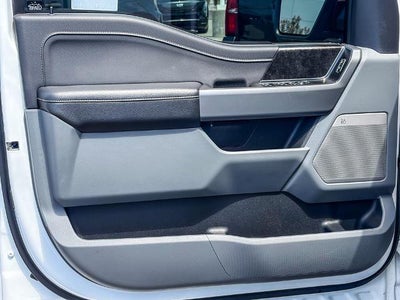 2024 Ford F-150 Lightning Flash