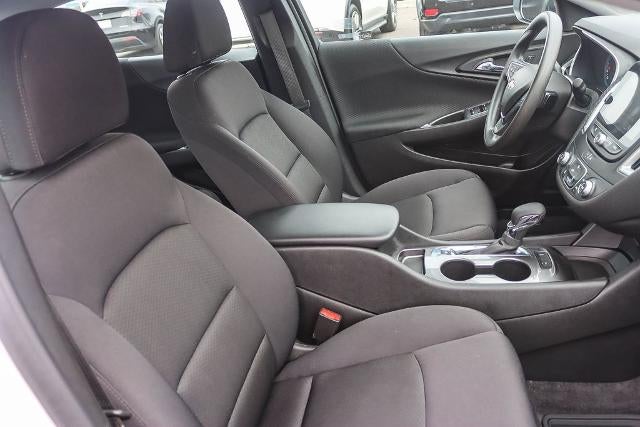 2025 Chevrolet Malibu LS