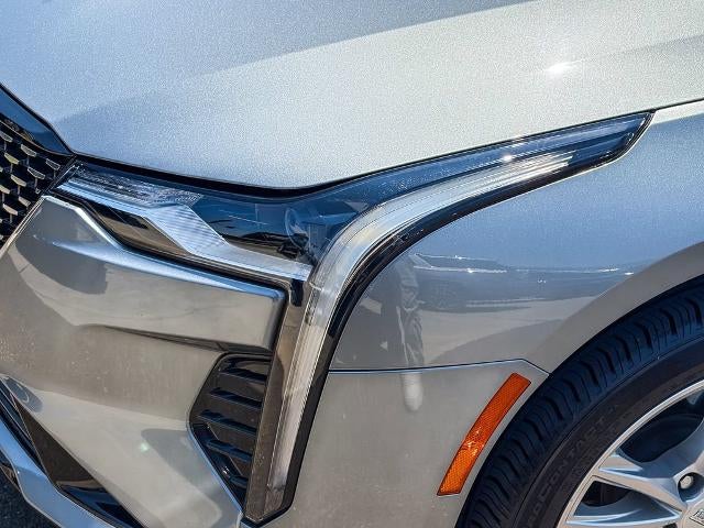 2023 Cadillac CT4 Luxury