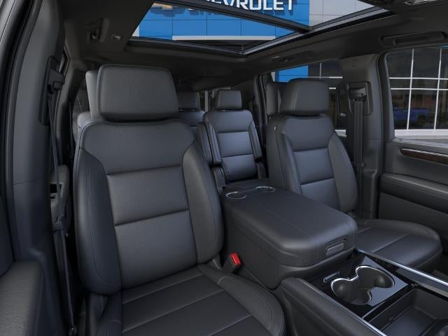 2027 Chevrolet Suburban Z71 - Photo 16