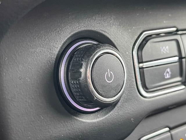 2021 Chevrolet Suburban RST