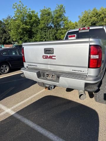 2019 GMC Sierra 2500 HD Denali
