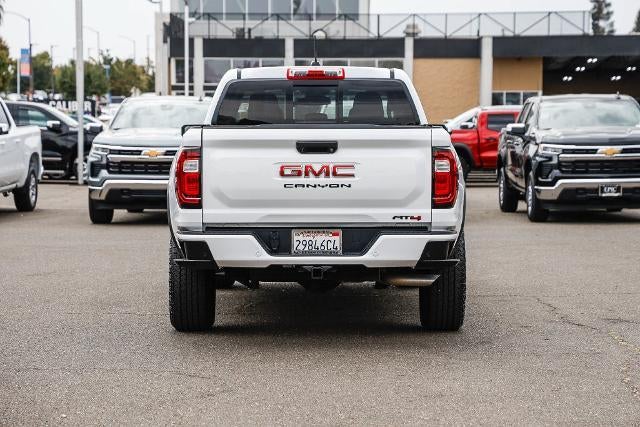 2024 GMC Canyon AT4