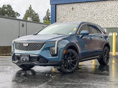 2025 Cadillac XT4 Premium Luxury