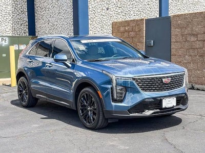2025 Cadillac XT4 Premium Luxury