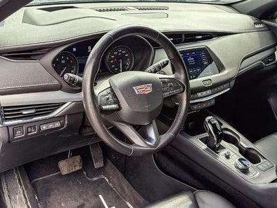 2023 Cadillac XT4 Premium Luxury