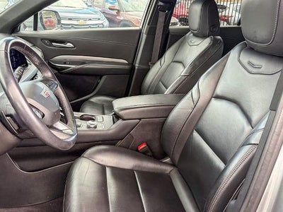 2024 Cadillac XT4 Premium Luxury