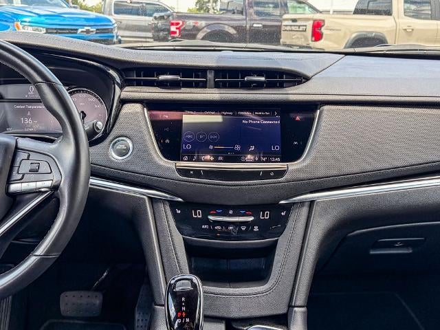 2025 Cadillac XT6 Luxury