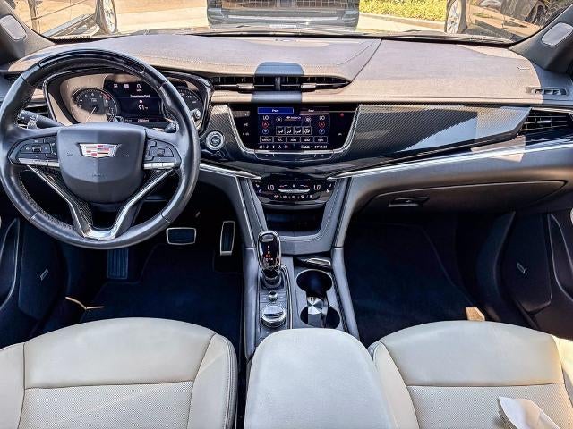 2023 Cadillac XT6 Sport