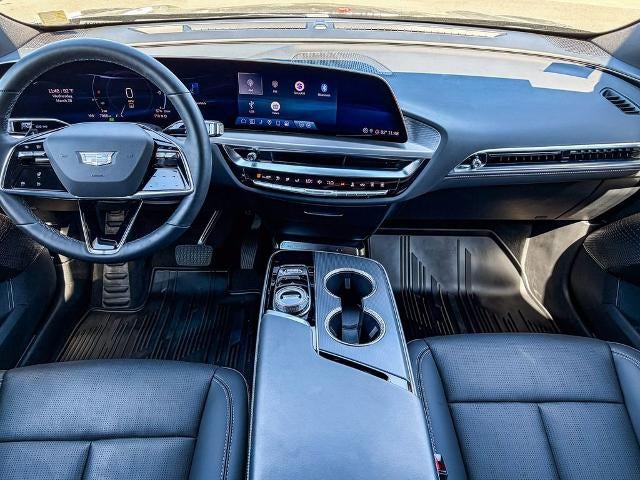 2025 Cadillac LYRIQ Luxury 1