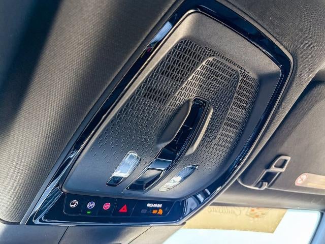 2025 Cadillac LYRIQ Luxury 1