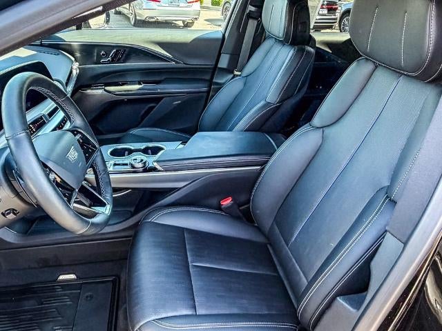 2025 Cadillac LYRIQ Luxury 1