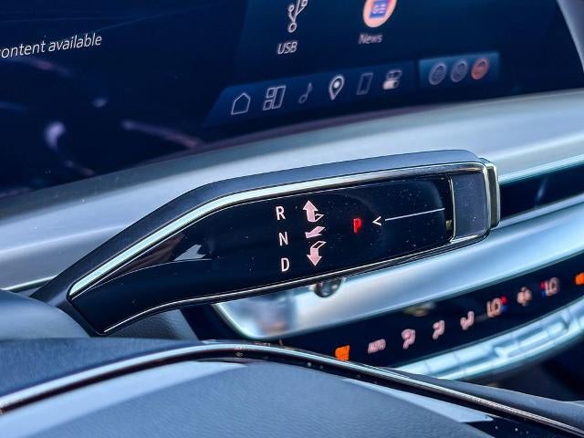 2025 Cadillac LYRIQ Luxury 1