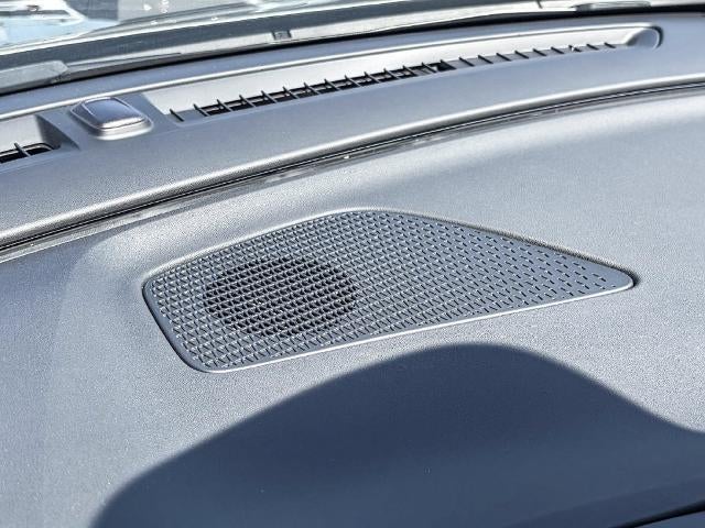 2025 Cadillac LYRIQ Luxury 1