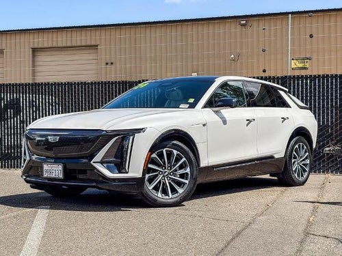 2024 Cadillac LYRIQ Sport 2