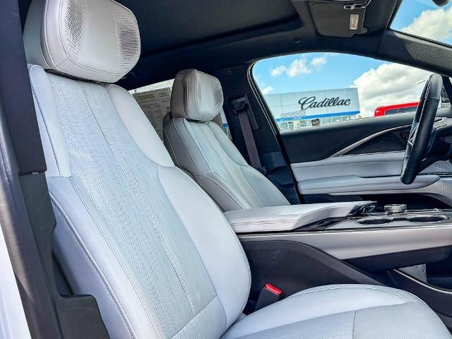 2024 Cadillac LYRIQ Sport 2
