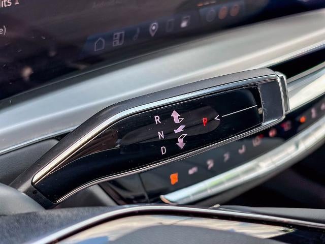 2024 Cadillac LYRIQ Sport 2