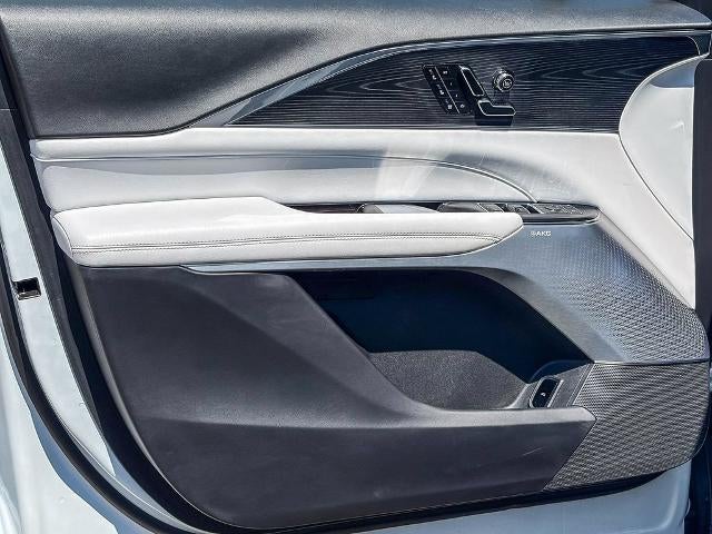2024 Cadillac LYRIQ Sport 2