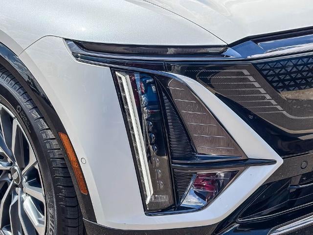 2024 Cadillac LYRIQ Sport 2