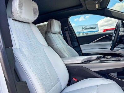 2024 Cadillac LYRIQ Sport 2