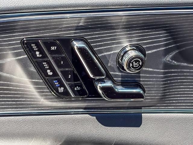 2024 Cadillac LYRIQ Sport 3