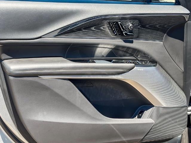 2024 Cadillac LYRIQ Sport 3