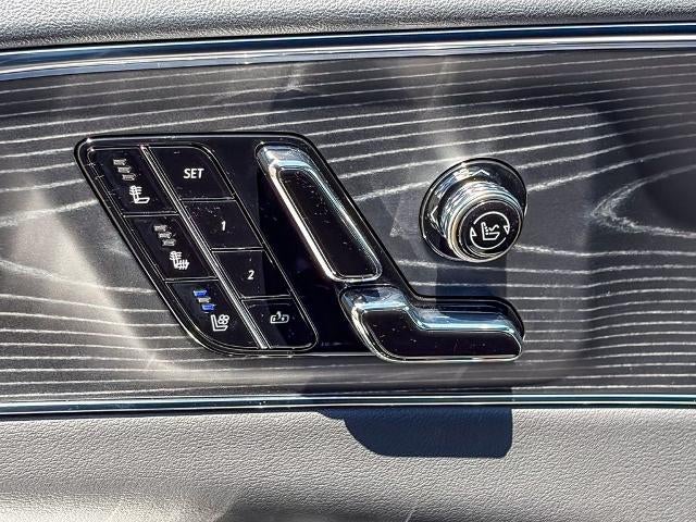 2024 Cadillac LYRIQ Sport 3