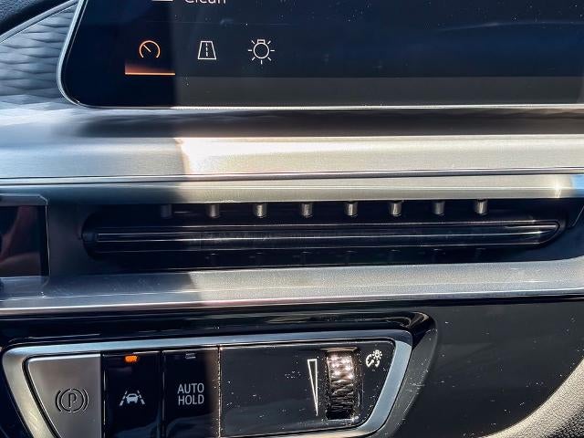 2024 Cadillac LYRIQ Sport 3