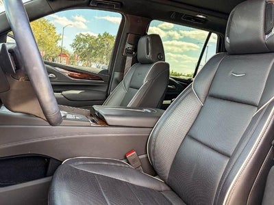 2022 Cadillac Escalade Premium Luxury