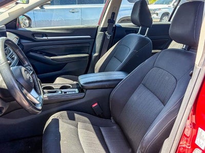 2023 Nissan Altima SV FWD