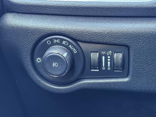 2025 Chrysler Pacifica Hybrid Premium S Appearance Pkg