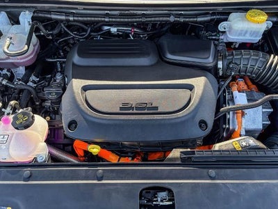 2025 Chrysler Pacifica Hybrid Premium S Appearance Pkg