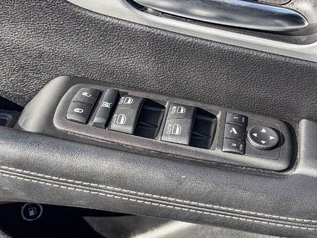 2025 Chrysler Pacifica Hybrid Premium S Appearance Pkg