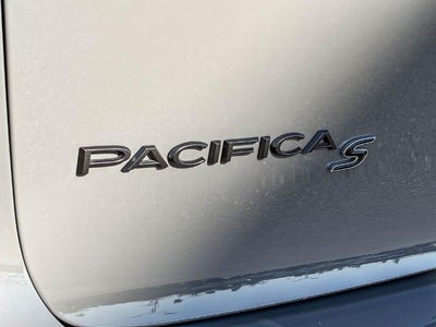 2025 Chrysler Pacifica Hybrid Premium S Appearance Pkg