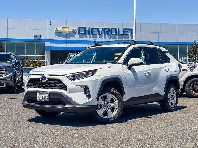 2021 Toyota RAV4 XLE FWD's photo