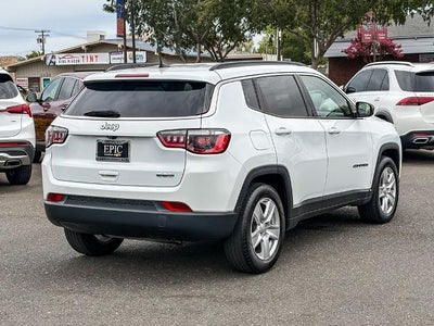 2022 Jeep Compass Latitude FWD