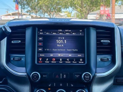 2020 RAM 2500 Laramie Crew Cab 4x4 6'4" Box
