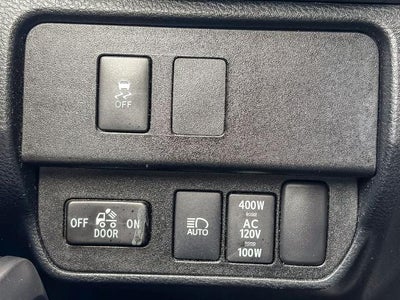 2022 Toyota Tacoma 4WD SR5