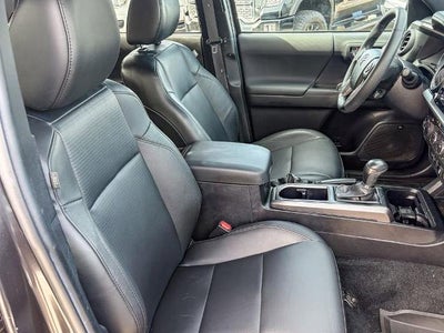 2022 Toyota Tacoma 4WD SR5