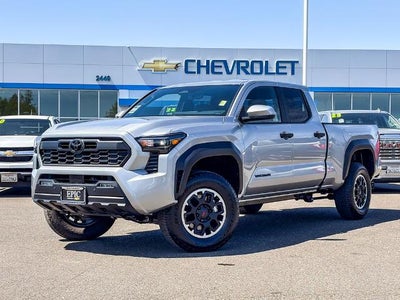 2026 Toyota Tacoma 4WD SR5