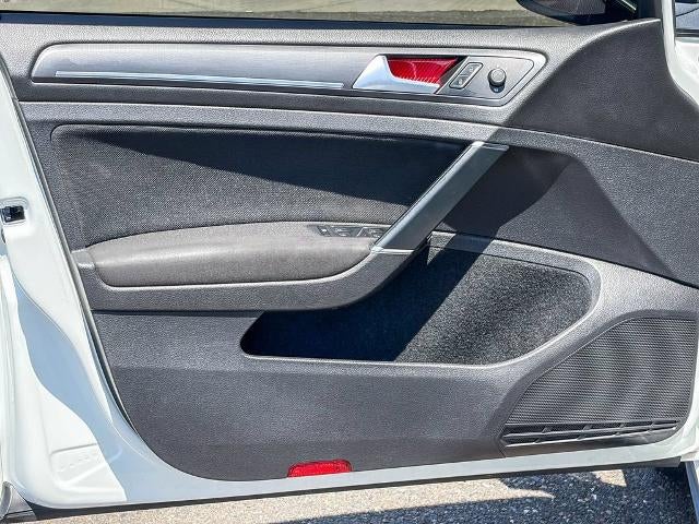 2018 Volkswagen Golf GTI S