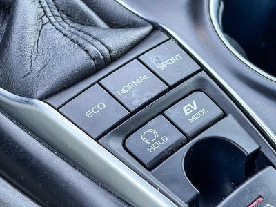 2018 Toyota Camry Hybrid LE