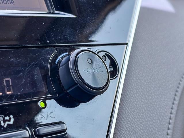 2018 Toyota Camry Hybrid LE