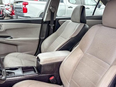 2017 Toyota Camry SE