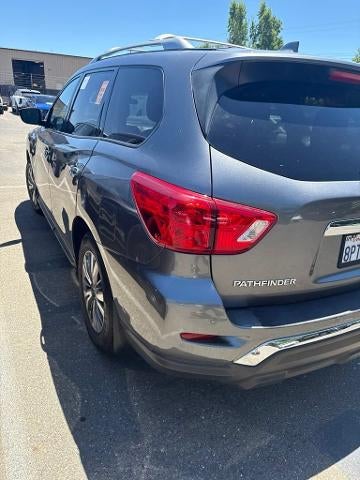 2020 Nissan Pathfinder S