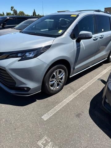 2023 Toyota Sienna Woodland Edition