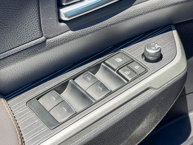 2023 Toyota Sienna Woodland Edition