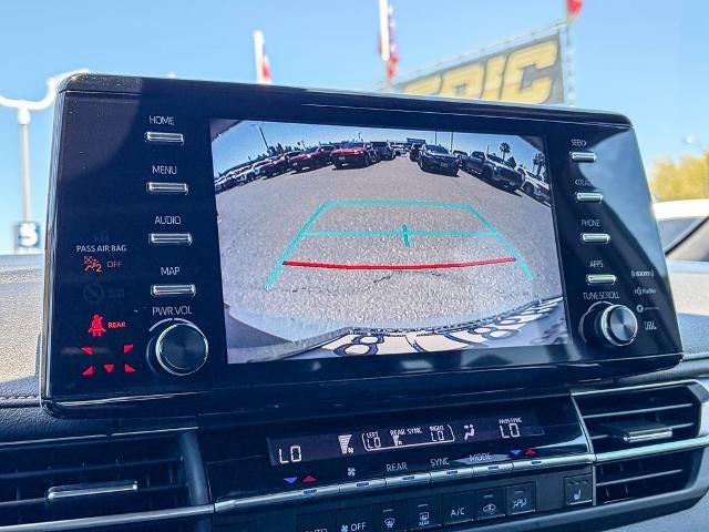 2023 Toyota Sienna Woodland Edition